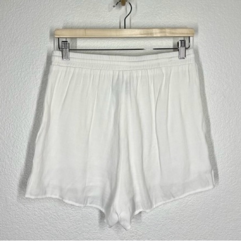 👸Princess Polly👸Women's White Shorts - Picture 4 of 7